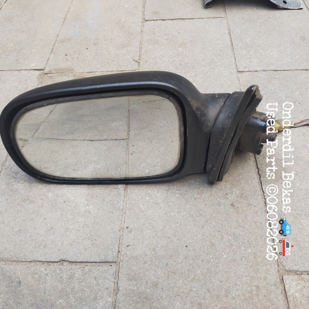 spion kiri Suzuki Esteem amenity