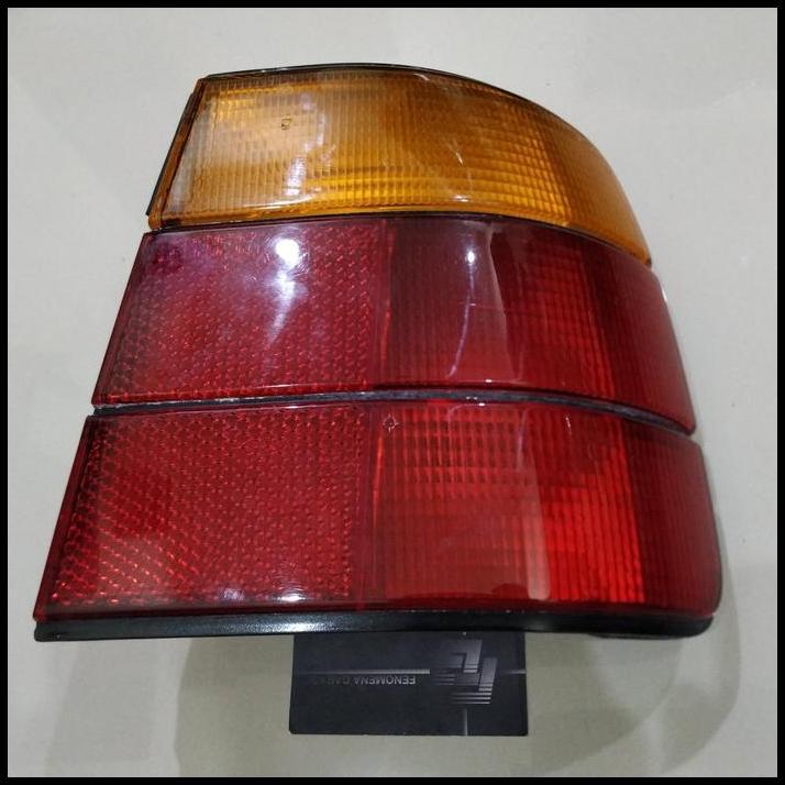 HOT DEAL ORIGINAL BMW E34 LAMPU BELAKANG STOP LAMP KANAN SEIN KUNING 