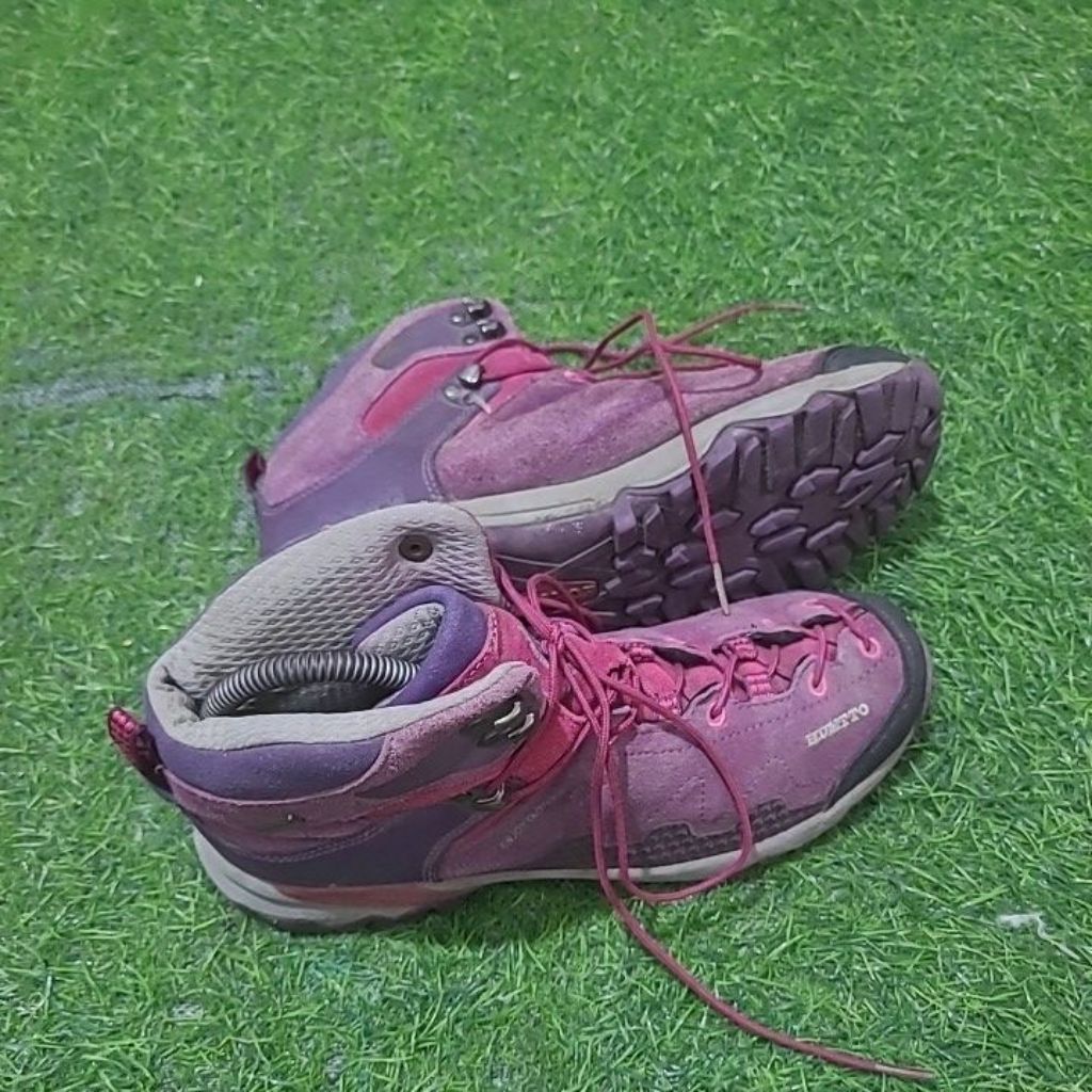 sepatu gunung humtto size 39