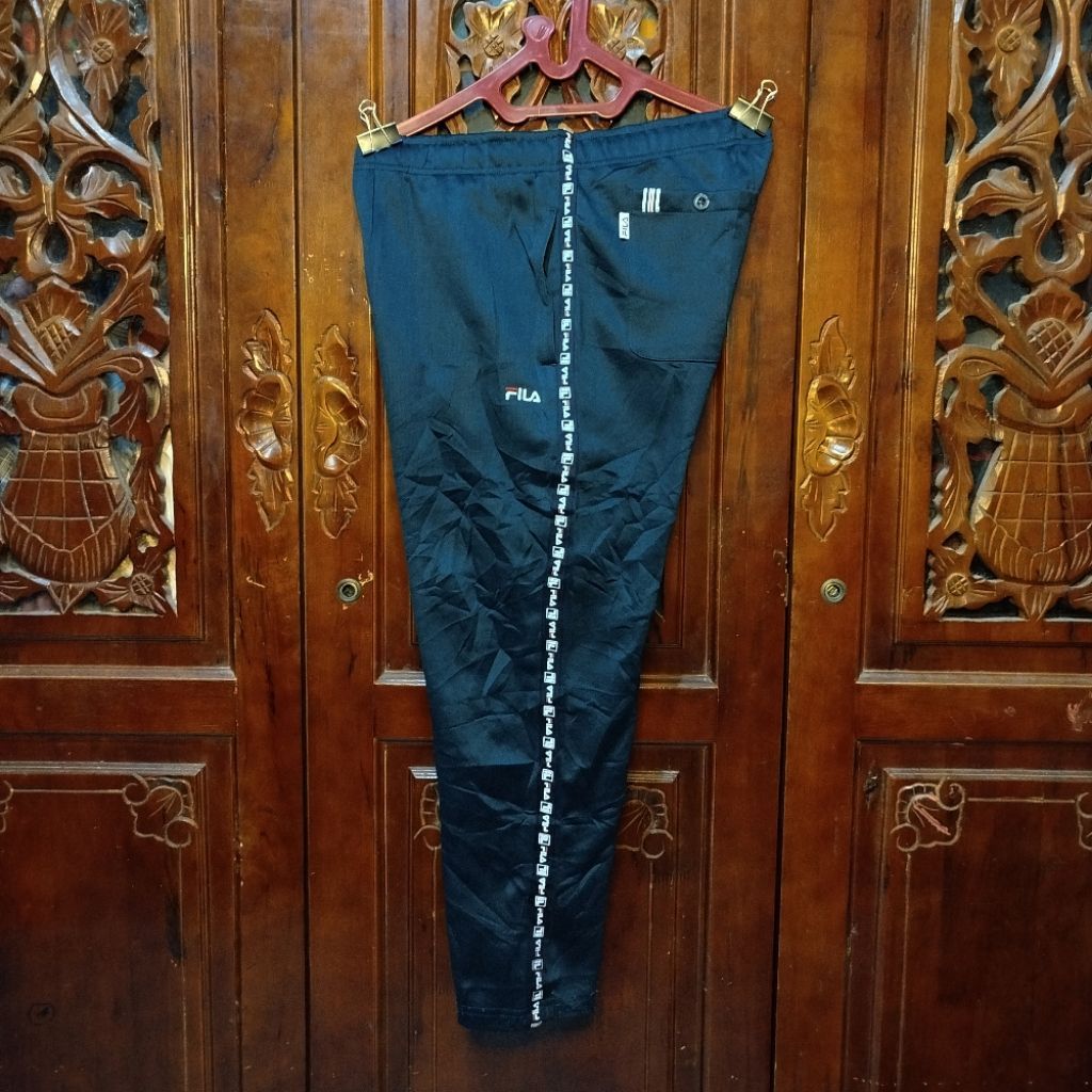 TRACKPANTS TRAINING CELANA PANJANG OLAHRAGA SPORT FUTSAL BOLA FILA SIZE L SECOND
