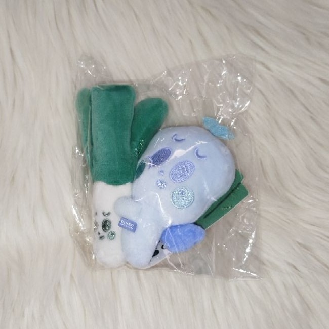 [READY] SEALED MAGNET DOLL BONEKA MARK BOOHONGIE DAUN BAWANG