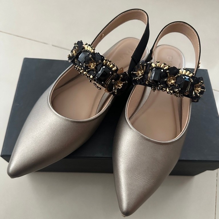 Preloved PVRA Bella size 39