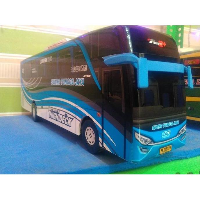 Miniatur bus bis Sudiro Tungga Jaya STJ