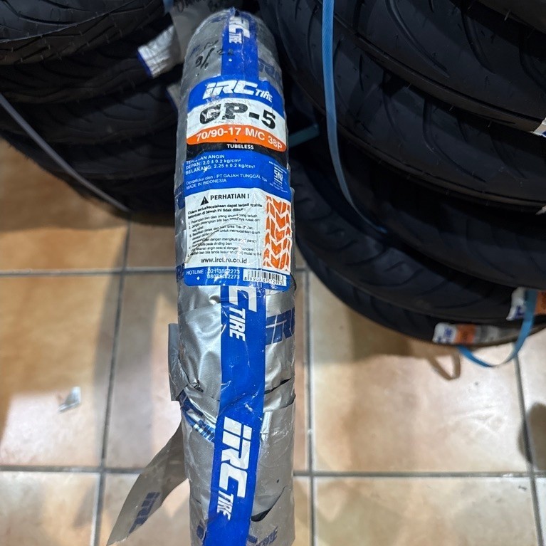 Ban Luar IRC 70/90-17 GP5 TL
