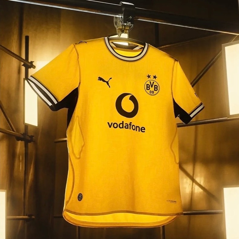 Borussia Dortmund Home 26/27 Shortsleeve Stadium Jersey | Retro | Vintage Edition | Jersey Bola | Au