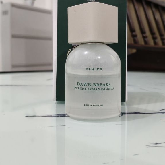 Preloved Ghaier dawn breaks in cayman island
