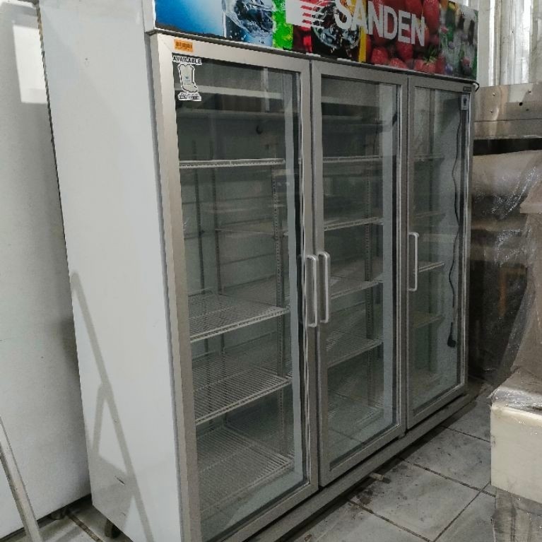 SANDEN INTERCOOL REFRIGERATED SHOWCASE OEM-1805i