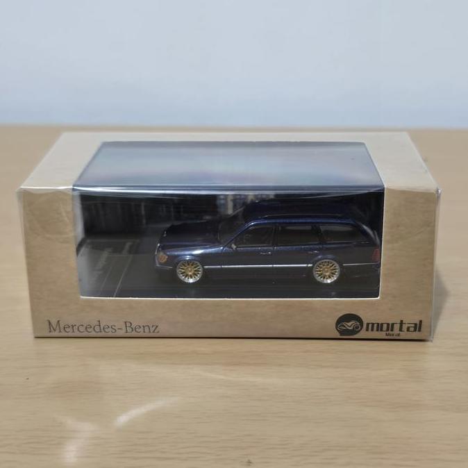Mortal Mercedes Benz S124 Velg Gold G63 Dark Blue Diecast Koleksi Mobil Mainan Mini Scale 1/64 Kotak
