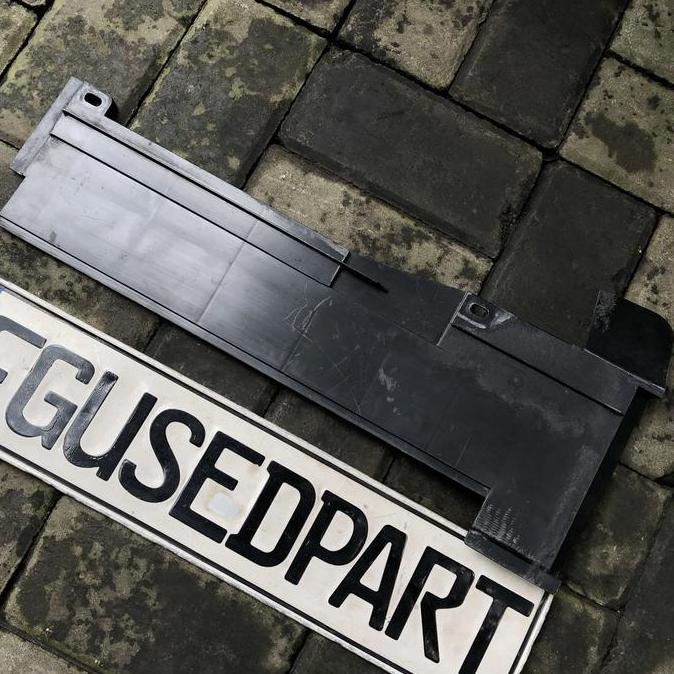 ORIGINAL BMW E34 COVER SUPPORT RADIATOR KIRI 1712493 BARU