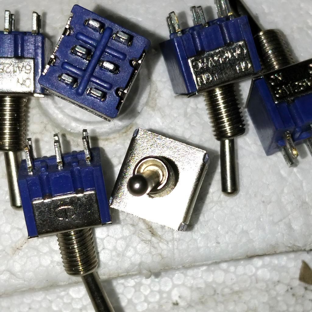​Saklar Toggle Mini 6Pin (ON-ON) - 6A 125VAC, New Berkualitas