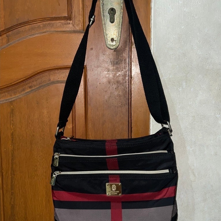PRELOVED TAS CHRISTIAN ROZEN