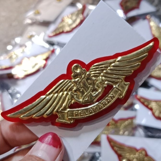 WINGS PELAYARAN, BACKGROUND AKRILIK MERAH