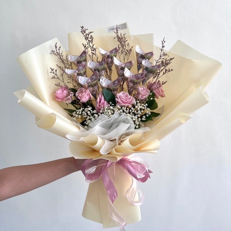 [READY JAKARTA] Money Bouquet 10 Lembar + Fresh Flowers Mawar Asli Segar Buket Uang Duit Hadiah