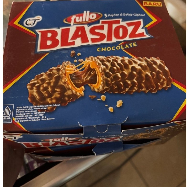 Blastoz Chocolate 1 Pak Box 12 Pcs Wafer Roll Coklat / Blastoz Chocolate