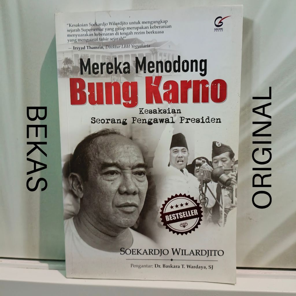 ( BUKU BEKAS ) ( ORIGINAL ) Mereka Menodong Bung Karno Kesaksian Seorang Pengawal Presiden Bestselle