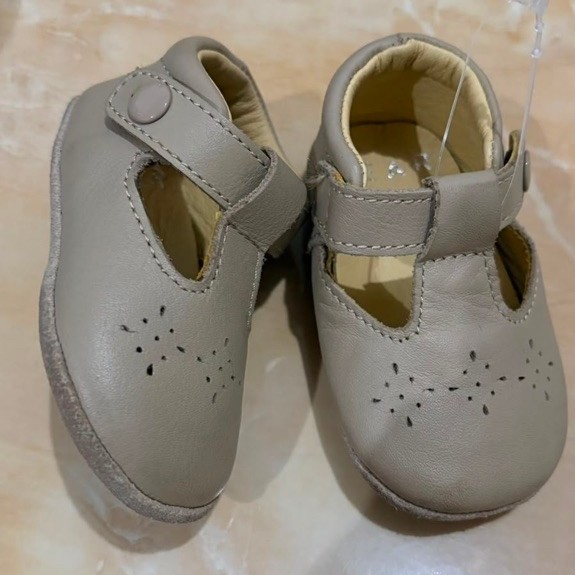 sepatu bayi dear GG