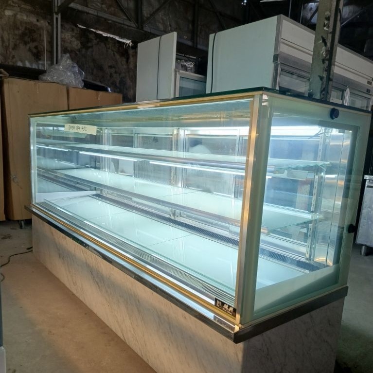 Cake Showcase panjang 200 cm second