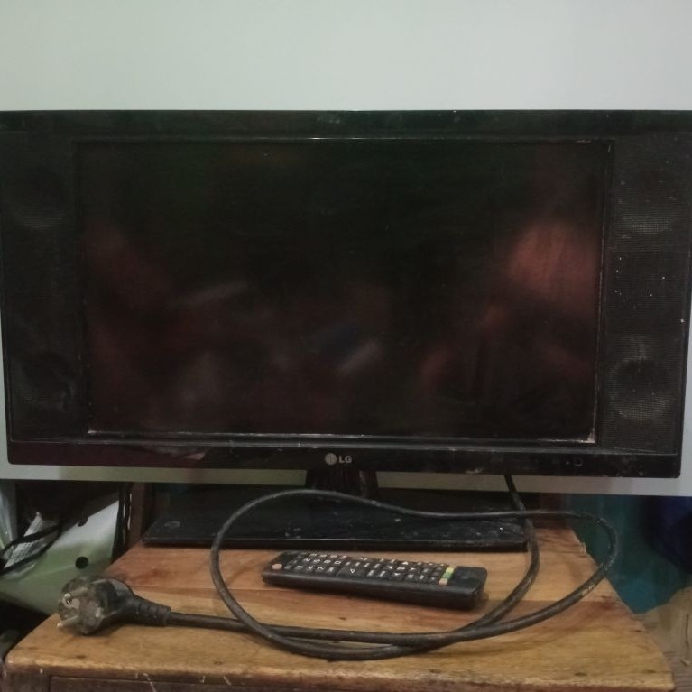 TV LED 24 inch ,LG Analog Minus Garis