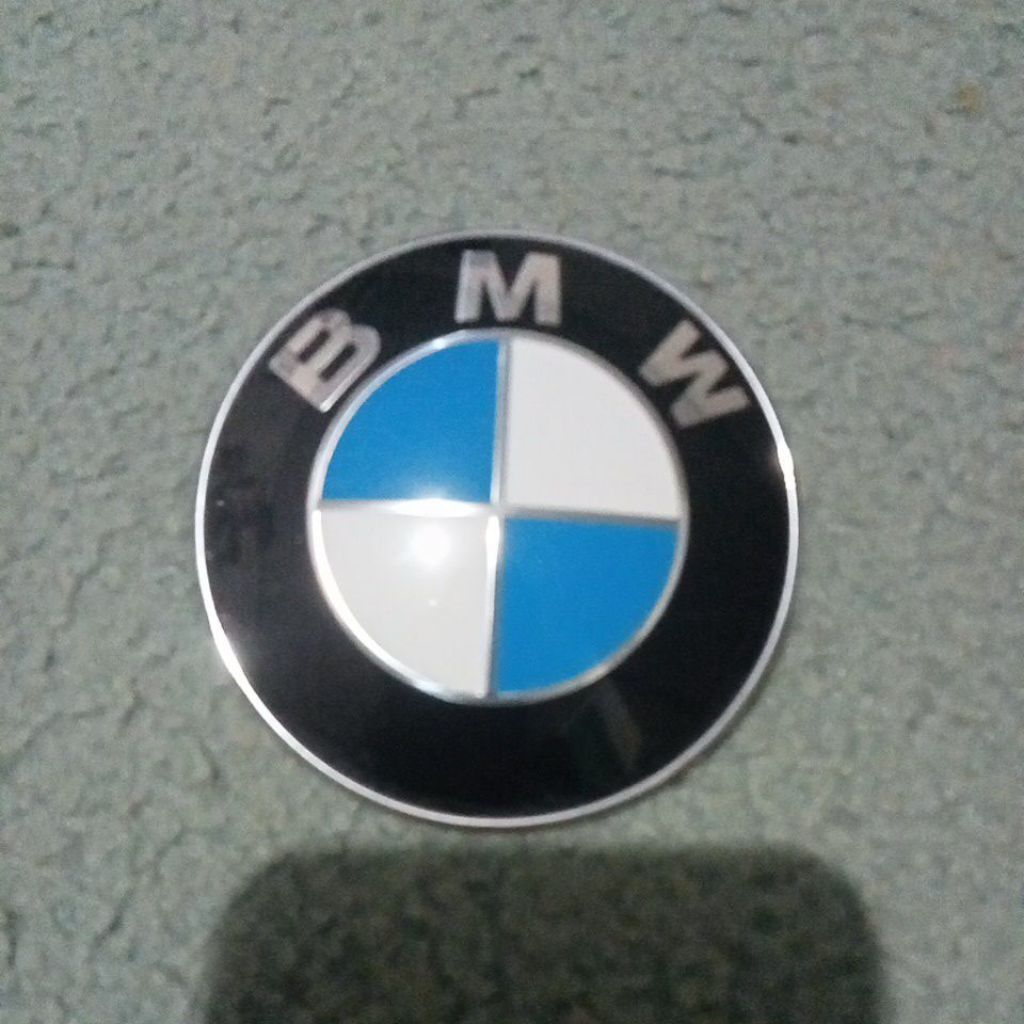 Emblem cap mesin BMW e46 E90 original