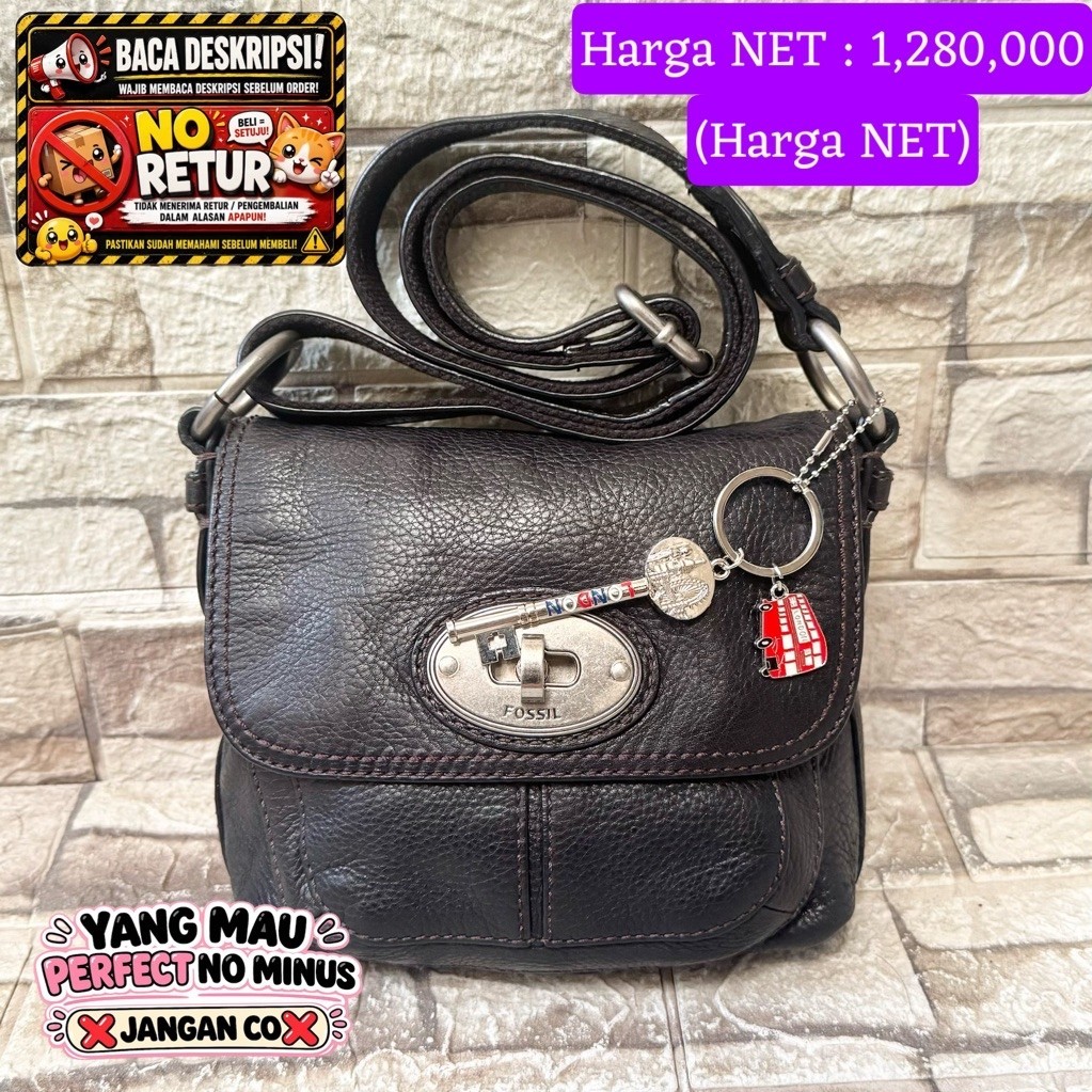 291# NET-Preloved Fossil Maddox Small Turnlock Hitam Twist Lock