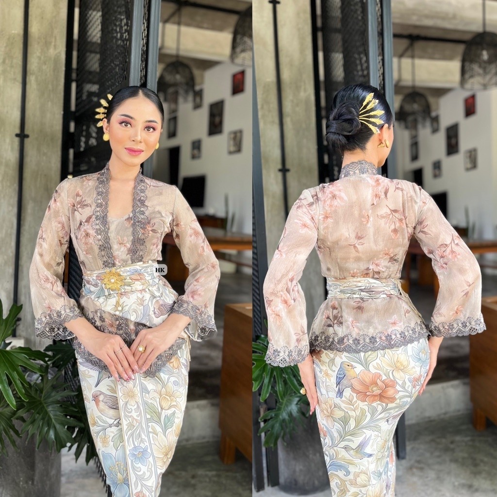 Kebaya bordir bunga