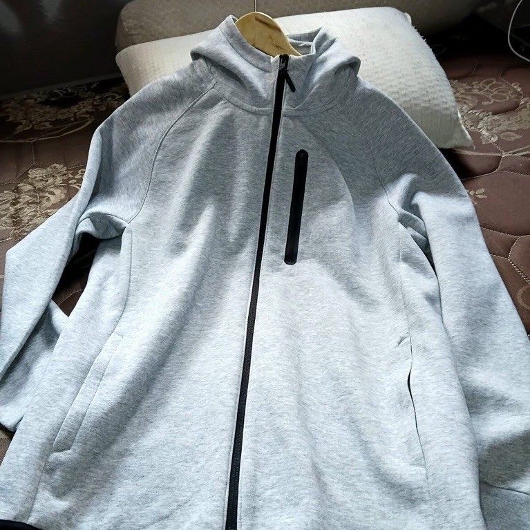 jacket uniqlo tech