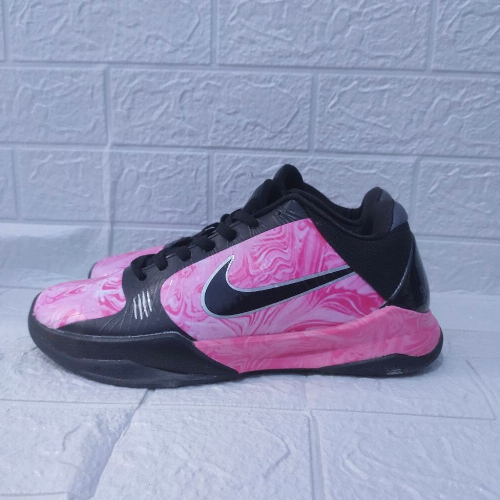 KOBE 5 PROTRO AUNT PEARLY
