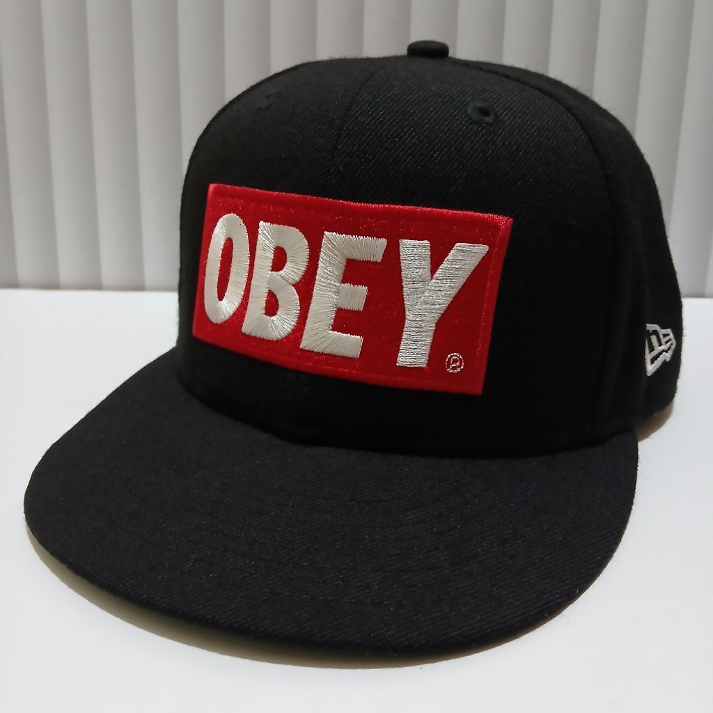 Topi Snapback New Era X Obey Propaganda Streetwear