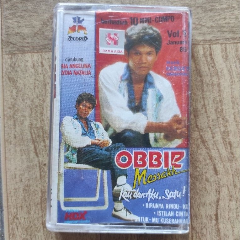 kaset pita OBBIE MESSAKH "kau dan aku ,, satu"