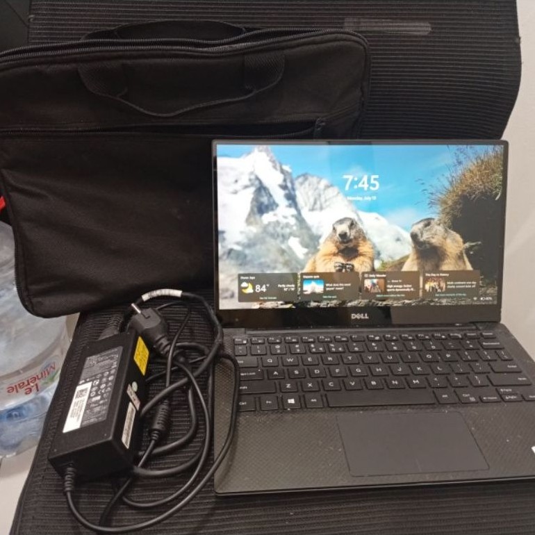 Dell XPS 13 9360 Core i5 Gen 7 Ram 8/256