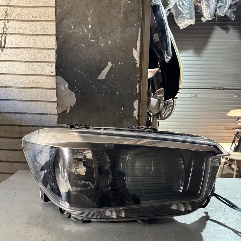 Headlamp Wuling Confero S Facelift 2021-2025 Kanan Original