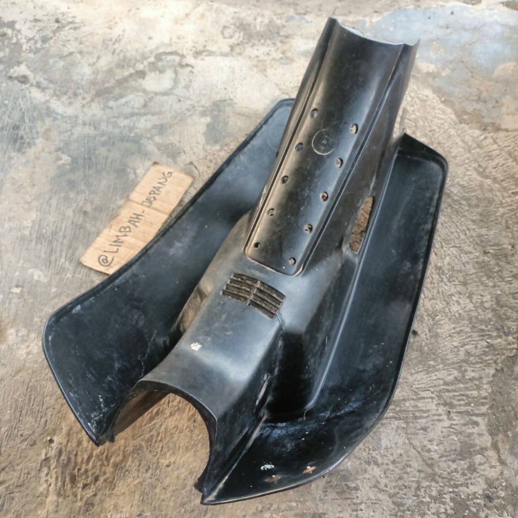 Sayap legshild tengah tebeng Honda astrea prima black edition hitam GN5 original second