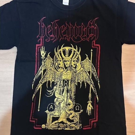 Kaos Behemoth - Gildan (Preloved pemakaian pribadi bukan balan thrifting)