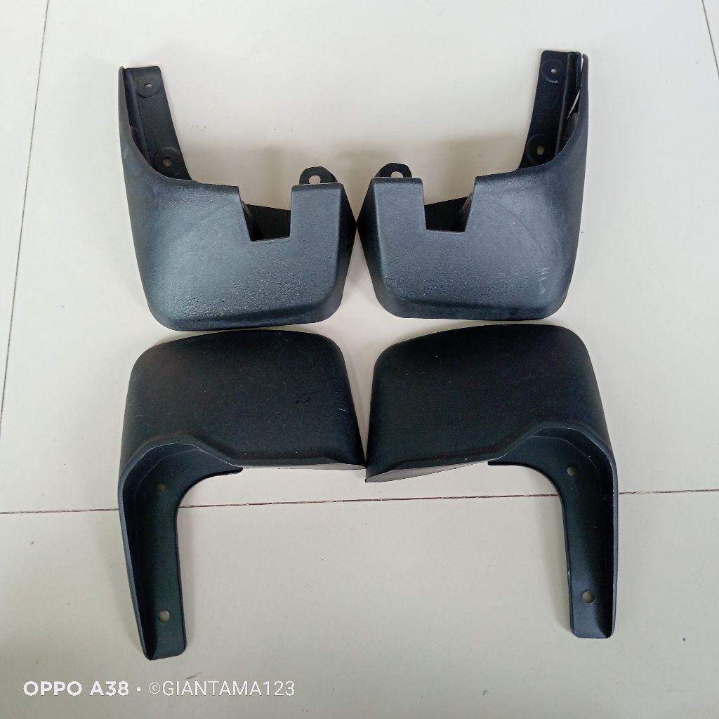 MUD GUARD KARPET LUMPUR TOYOTA AVANZA TAPE G