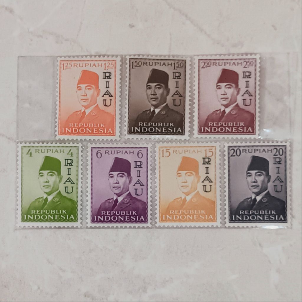 (AB) Perangko Indonesia - Riau 1960 Presiden Soekarno Cetak Tindih RIAU Type III Set 7 pcs Mint