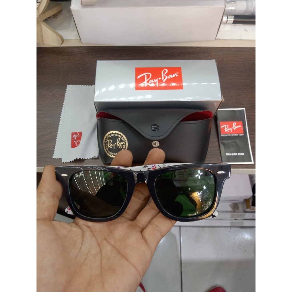 RAYBAN ORIGINAL WAYFARER RB2140 SPECIAL SERIES LONDON PRINT second ex display