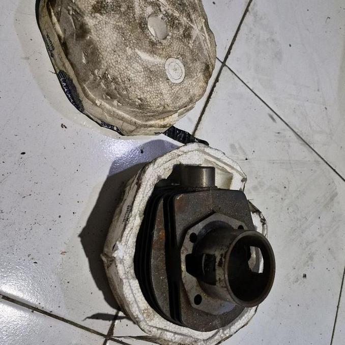 BLOK LUBANG 2 WESTERN LAWASAN UK 57.00 NOS TANPA SEHER UTUH BAGUS KAYA DI FOTO VESPA SUPER SPRINT VB