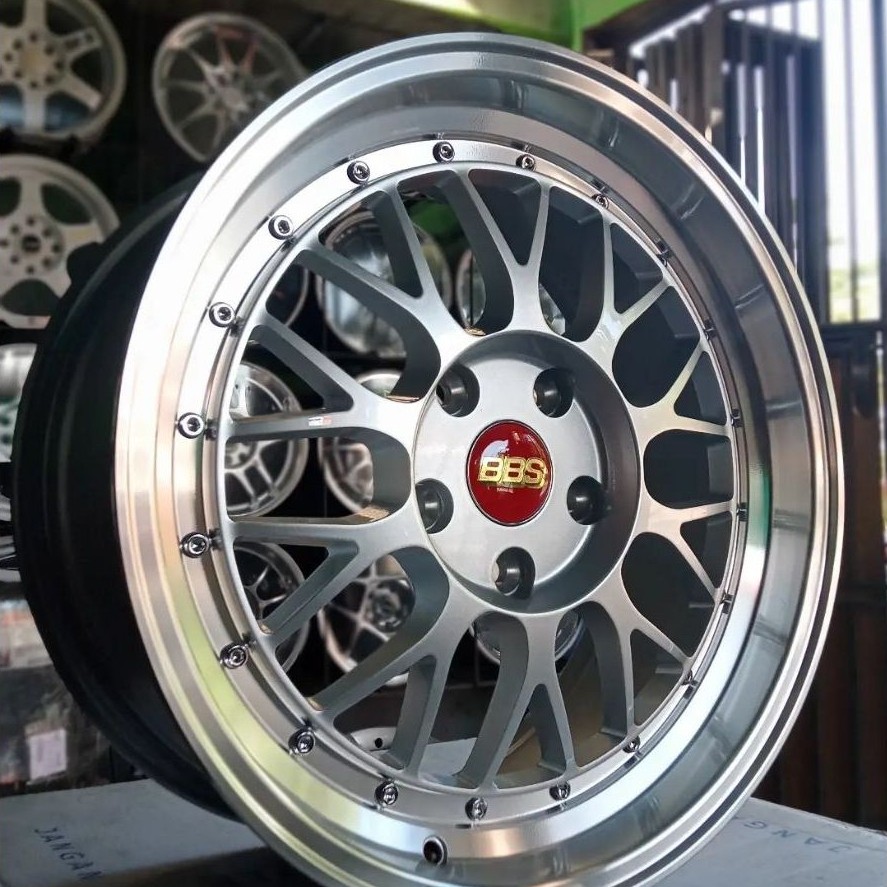 Velg Mobil Racing BBS LM Y143 Ring 17 Lebar 7.5 PCD 5x114.3 ET 40 Warna Hyper Silver Lip Polish