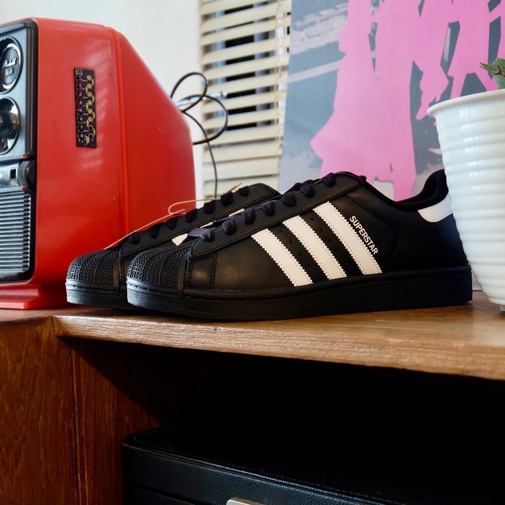 Superstar Black White