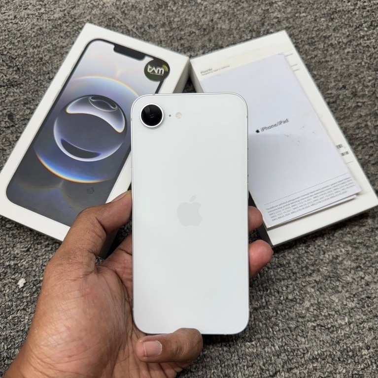 iphone 16e 256gb ibox like new