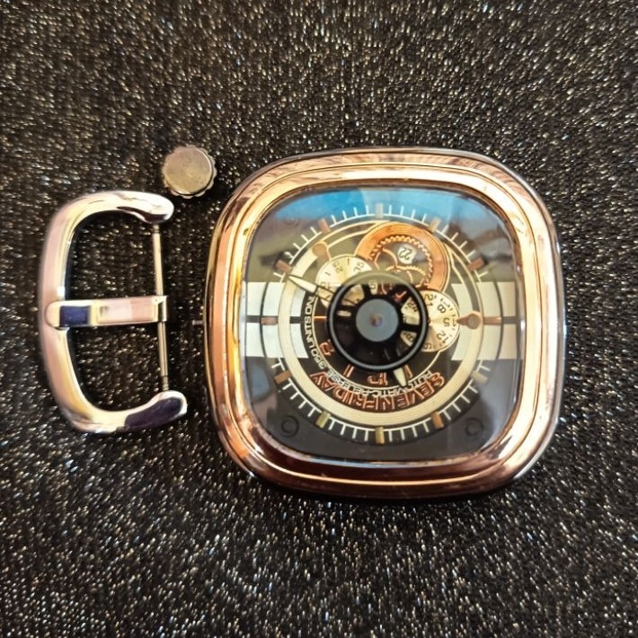 Jam tangan SEVENFRIDAY M-Series M2/02 Otomatis