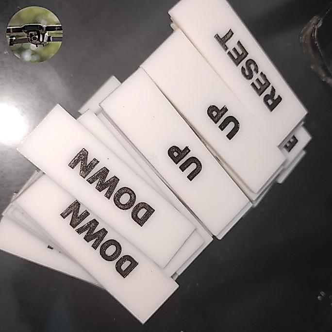 Name Plate Tinggi 10Mm Panel Tag Control Listrik Custom Label Spesifikasi Acrylic Jasa Nameplate