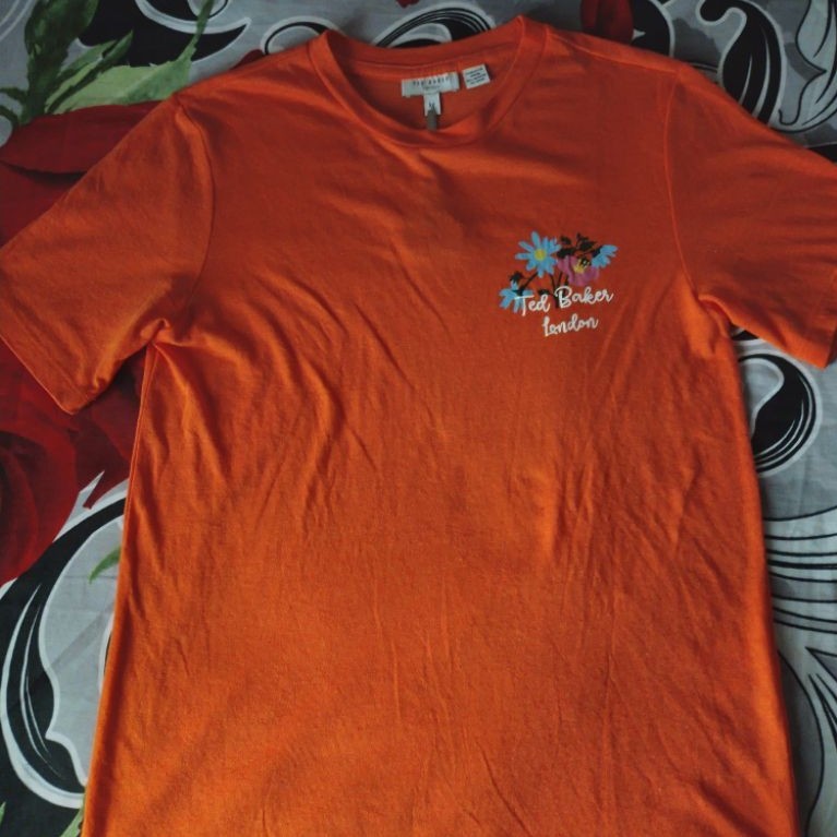 Kaos TED BAKER London