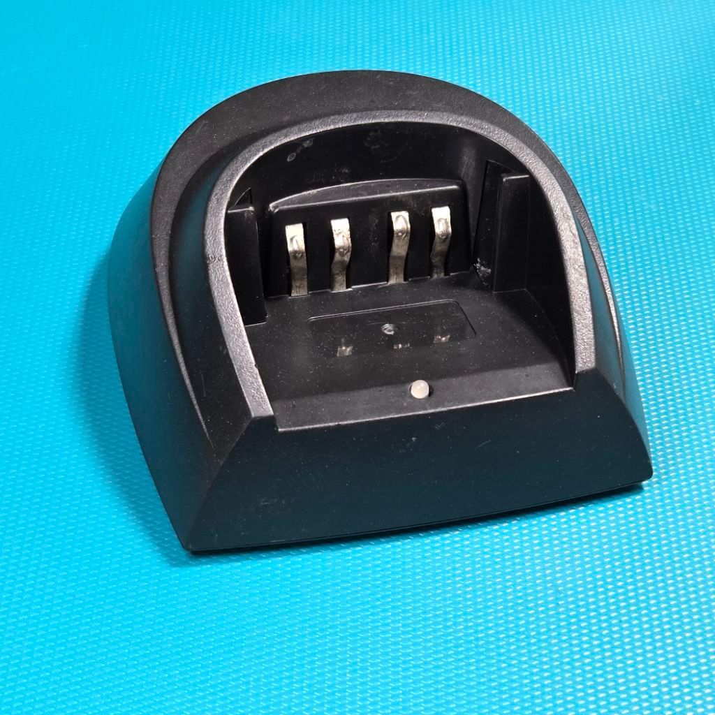 Desktop Charger HT WEIRWEI UV888 VOXTER T10 TYT UV8000D Original