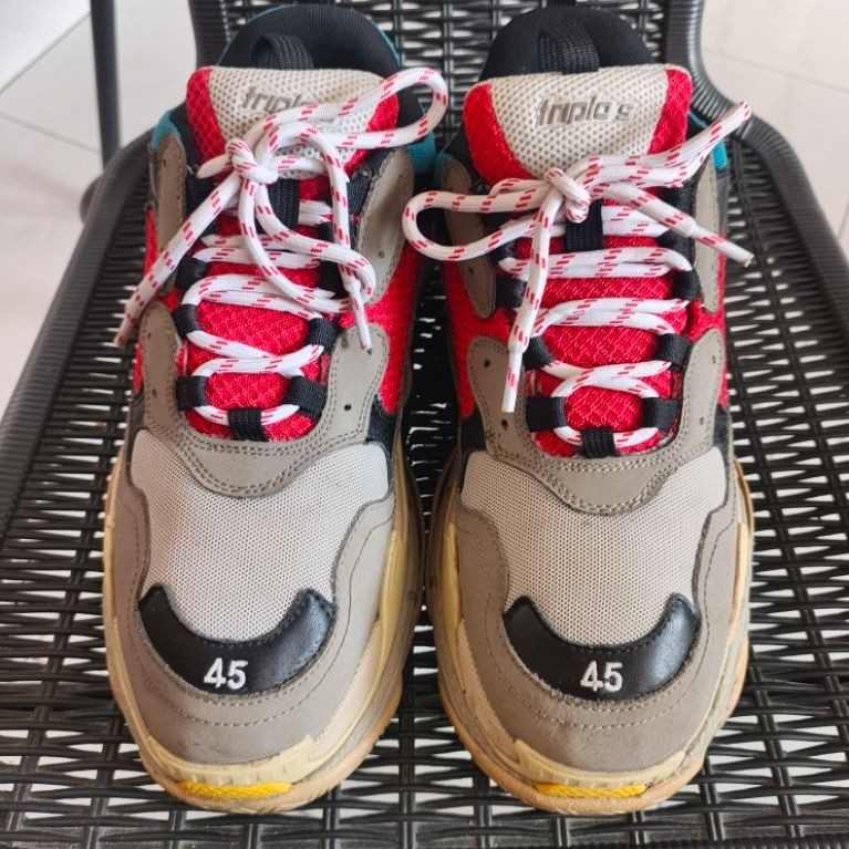Sepatu Second Balen Triple S made in italy Size 44 insol 28