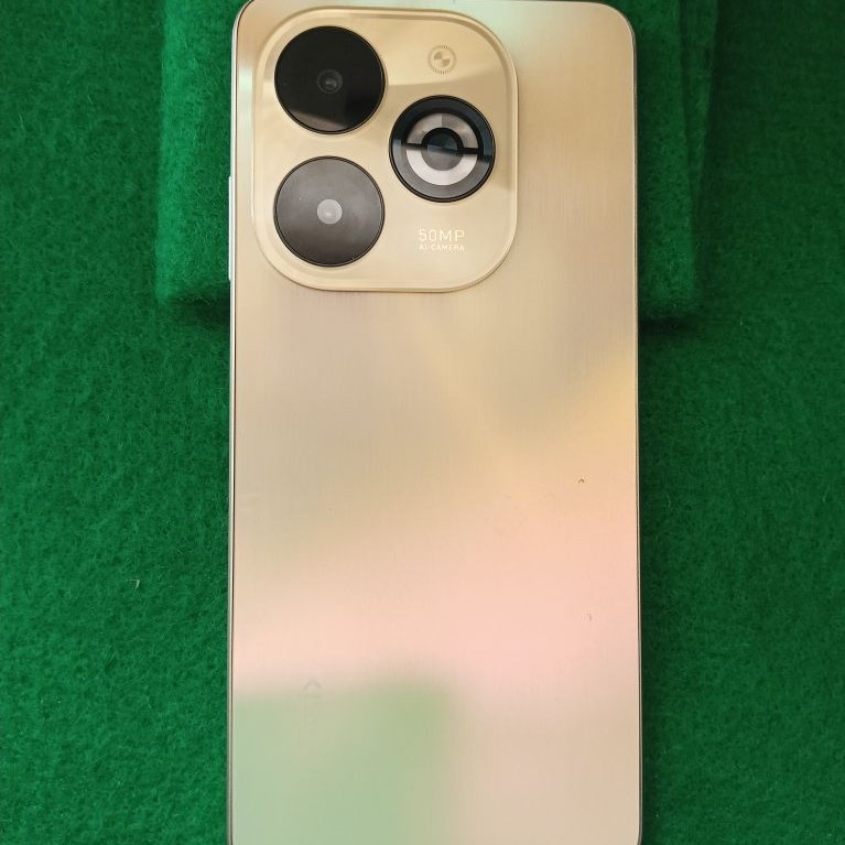 infinix smart 8 plus ram 4+4/128 second normal (baca deskrip)