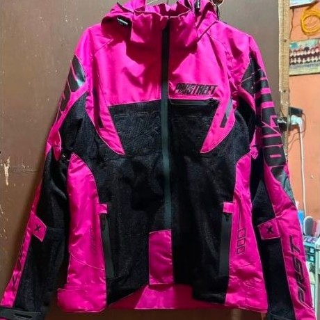Prostreet Spectre Women Magenta size M Second Like New