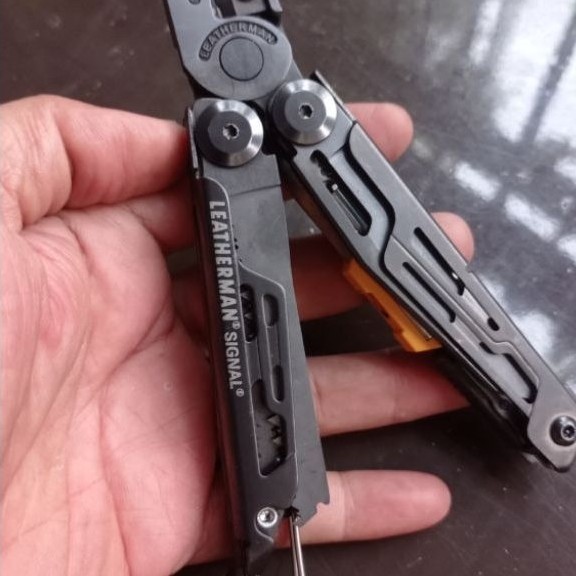 Multitool Leatherman Signal bekas original