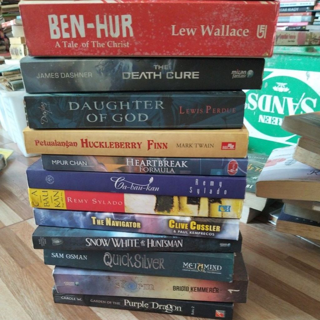buku bekas novel fantasi kondisi bagus