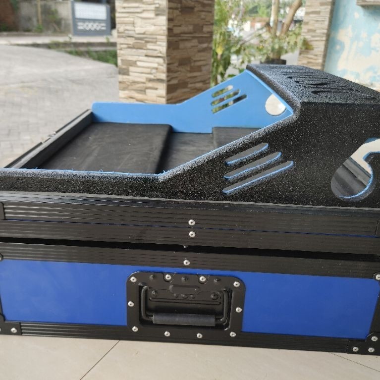 Hardcase mixer model midas digital
